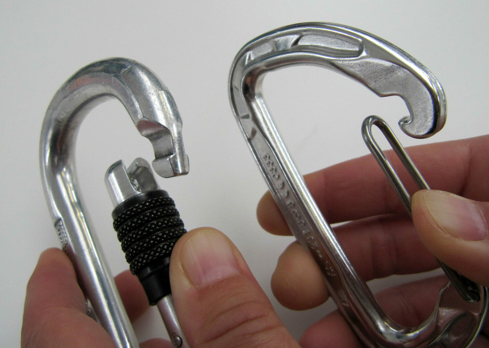 Karabiner mit Keylock und Schnapper mit Nase