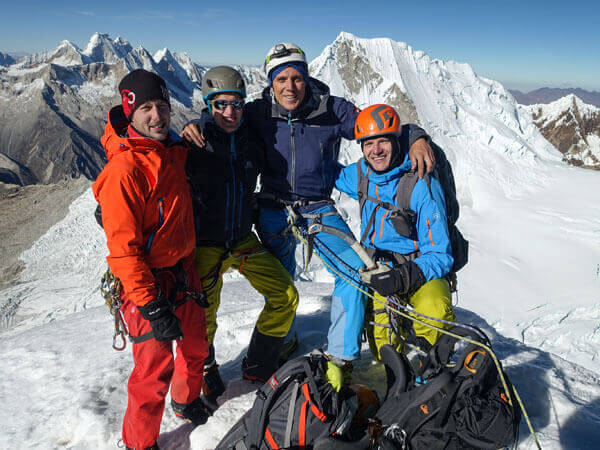 Bergsteigen in der Cordillera Blanca: Alpamayo und Artesonraju - Teil 1