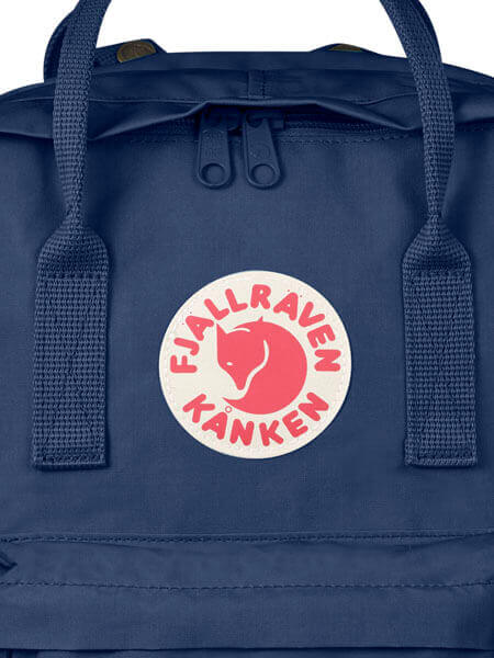 Fjällräven Logo auf einem Rucksack.