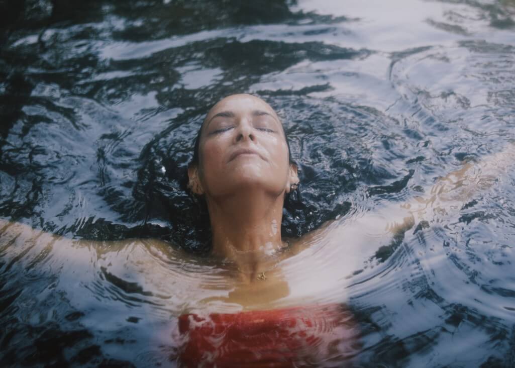 Frau im Wasser