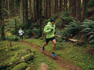 Läufer auf einem Waldtrail