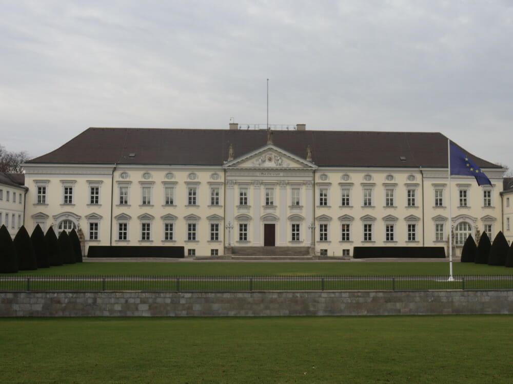 Schloss Bellevue ist eine der vielen Attraktionen auf dem Tiergartenring.