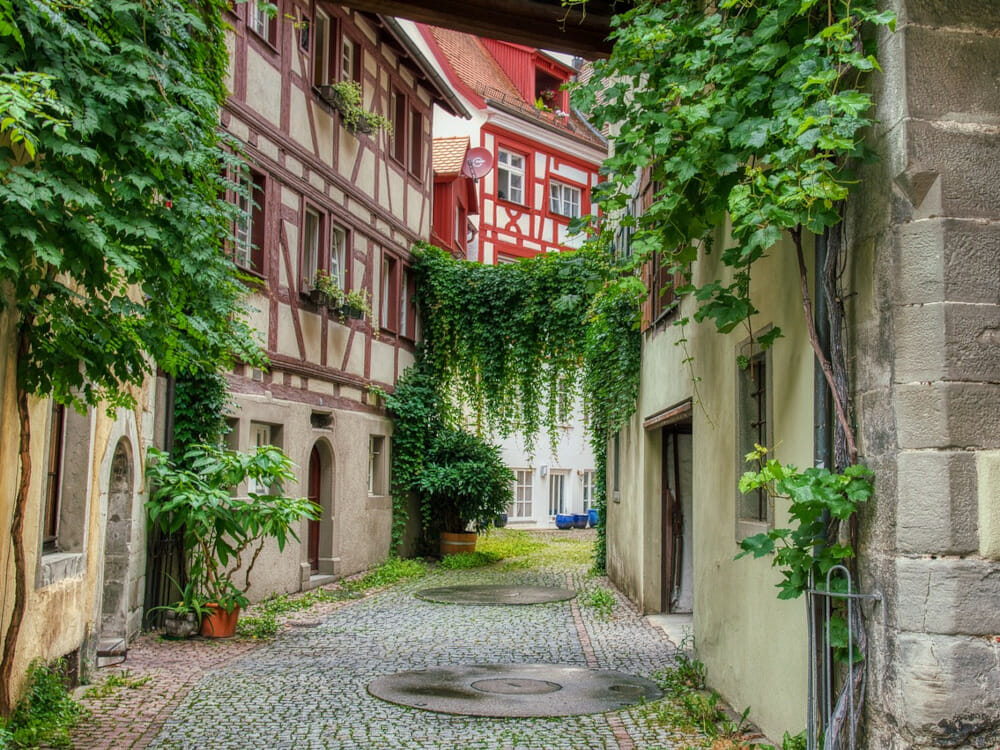 Wer Zeit hat kann das schöne Städtchen Meersburg erkunden.