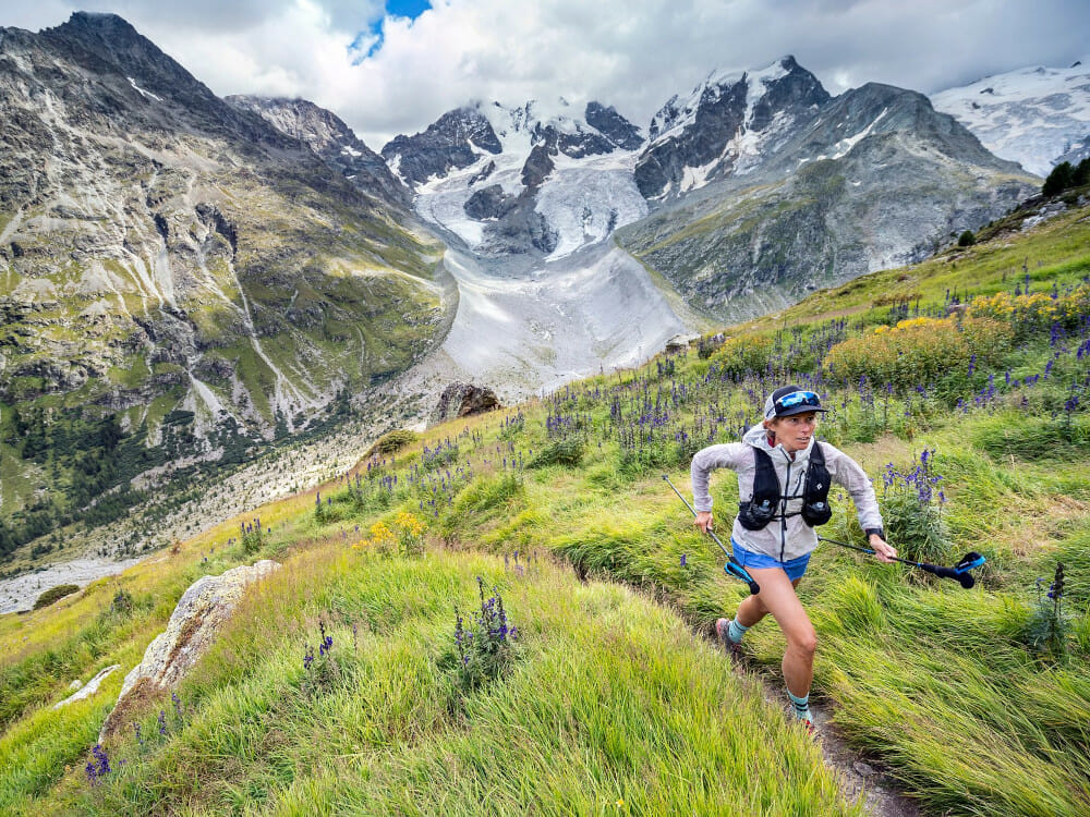 Beim Trailrunning sind leichte Stöcke gefragt.
