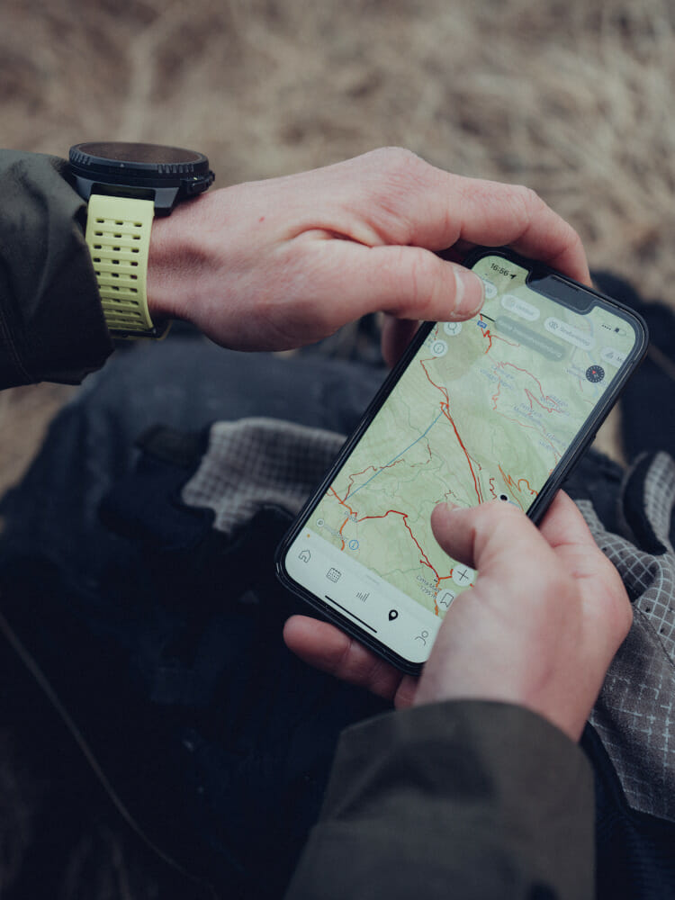 Die Verbindung von Smartphone und Suunto Vertical läuft problemlos.
