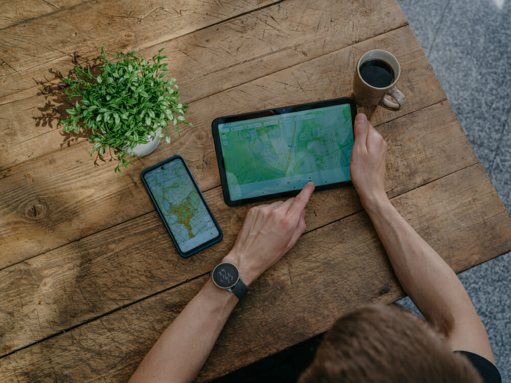 Mit der Suunto-App lässt sich ganz einfach eine Route erstellen und auf die Uhr laden.