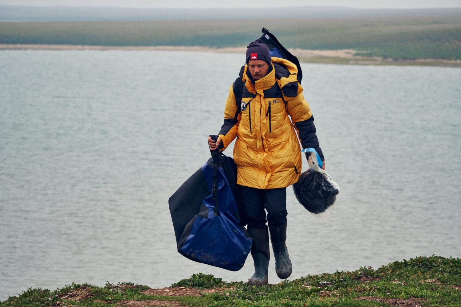 Voll bepackt auf der Expedition auf Victoria Island
