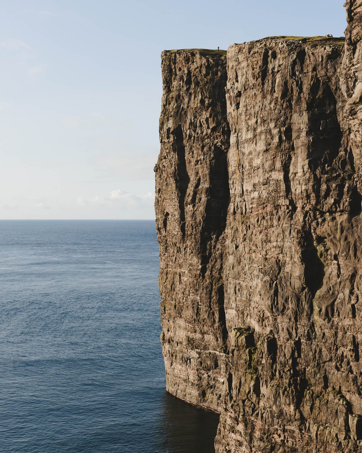 Trælanípa Steilklippe