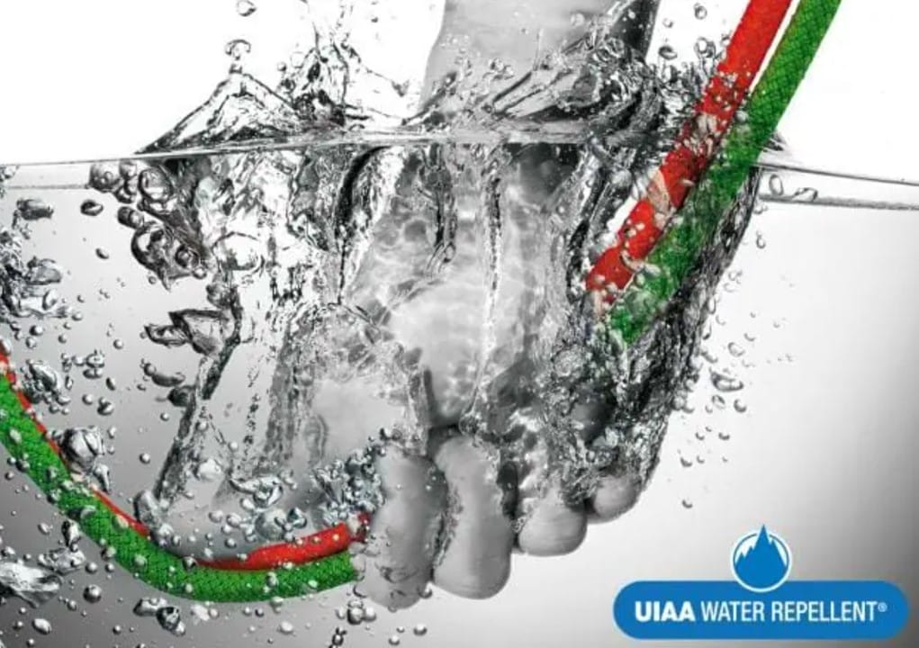 UIAA Water repellent Symbolbild