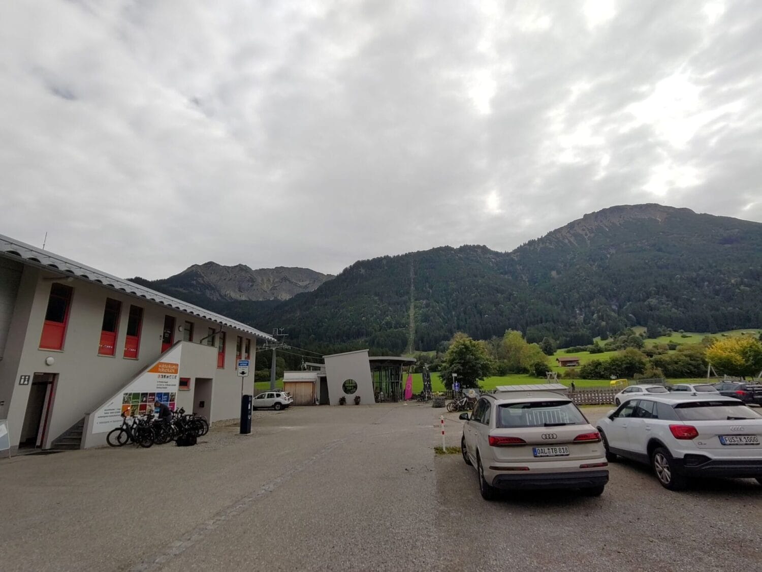 Parkplatz der Breitenbergbahn.