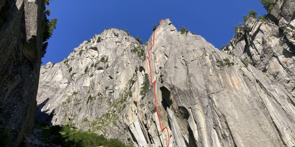 Die tollen Wände im Sektor Mittlerer Höhenberg, Voralptal mit der Route Golden Spire. Foto F. Miller